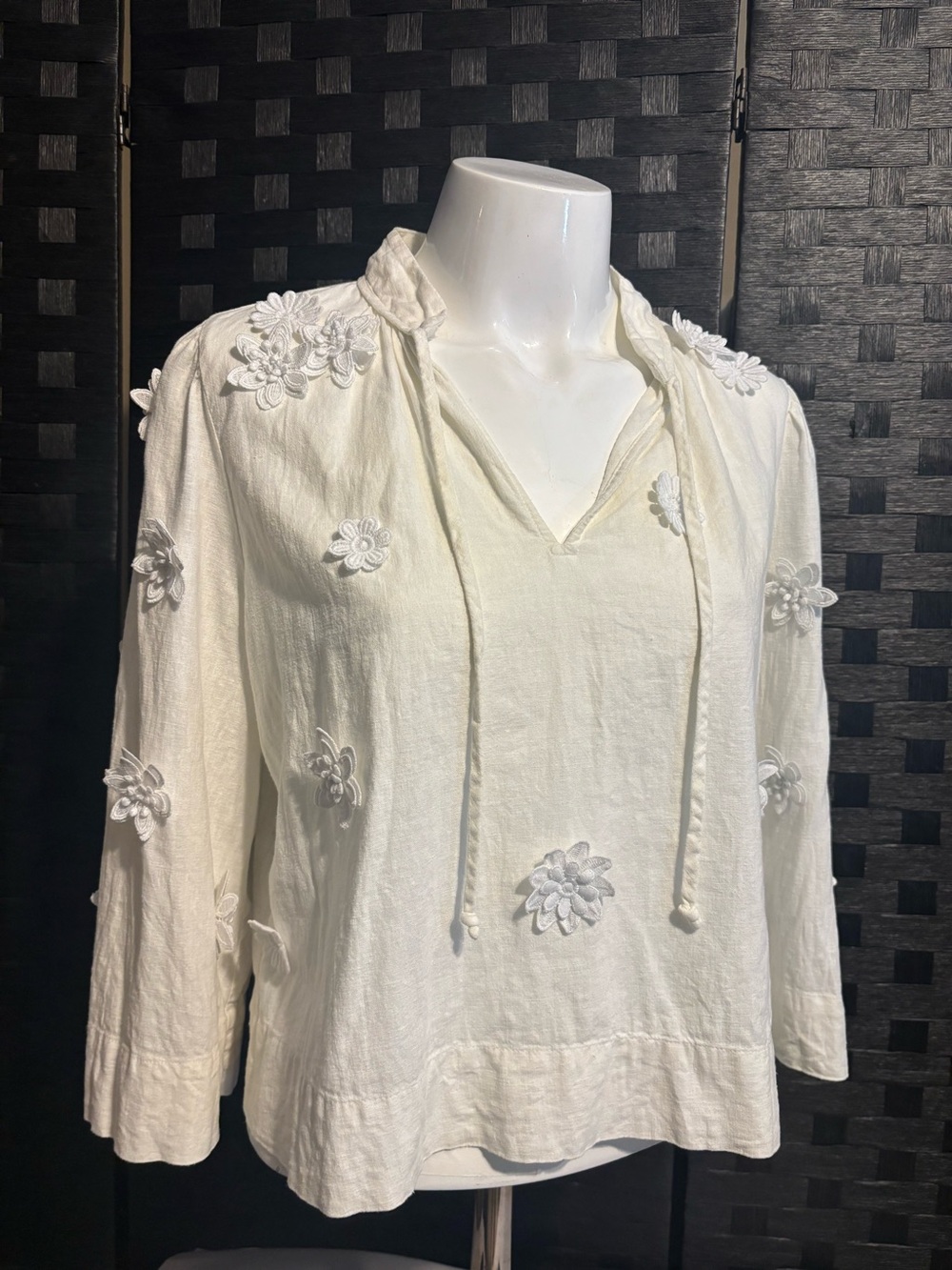 LOFT White blouse 
Size  S